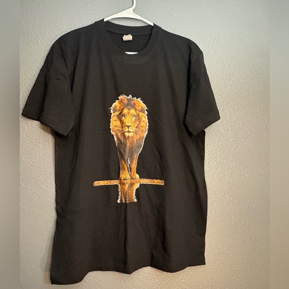 Black Lion Graphic Men's T-Shirt